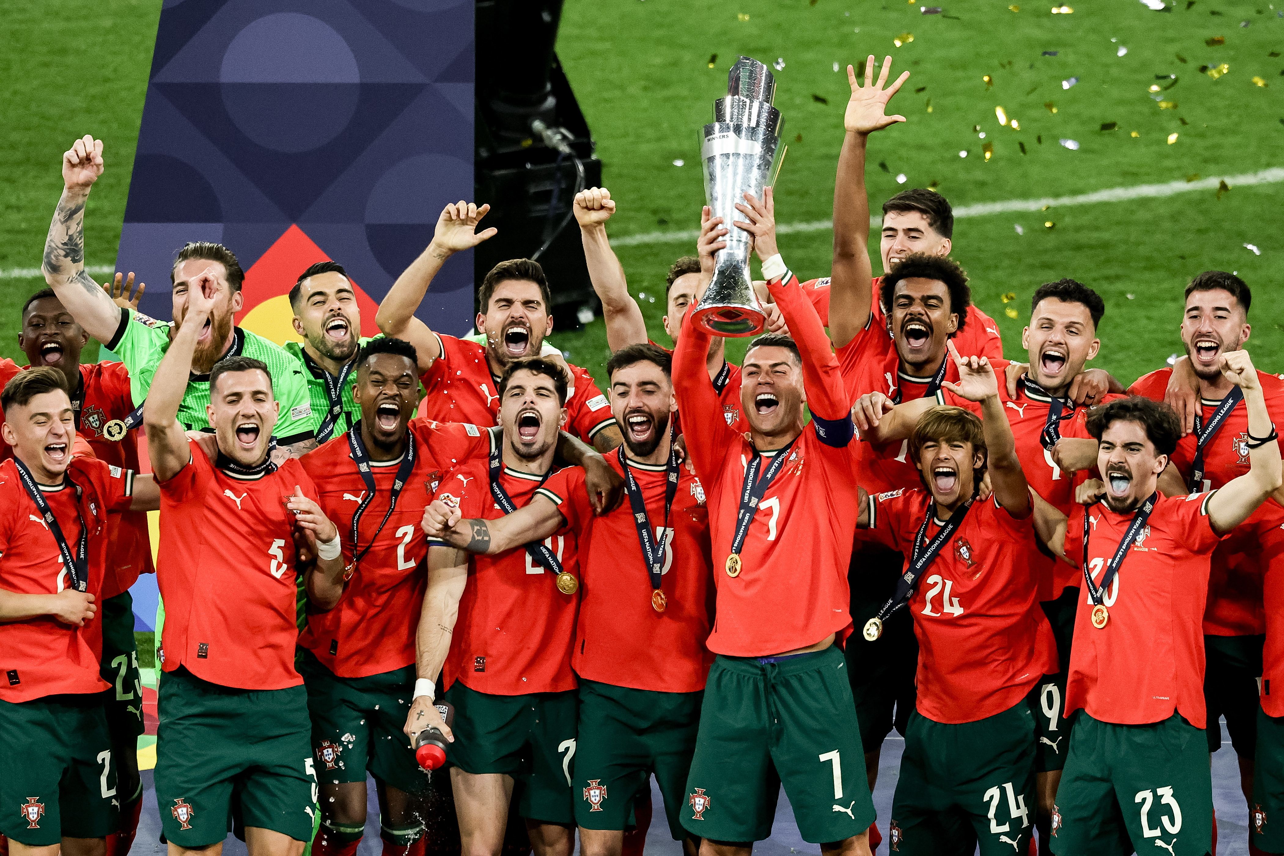 葡萄牙代表团惊艳表演，获得多面奖牌