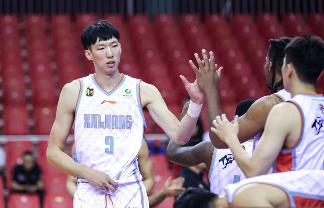 MVP候选人表现抢眼，球队晋级决赛