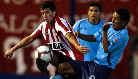 阿根廷篮球联赛拉普拉塔取得胜利