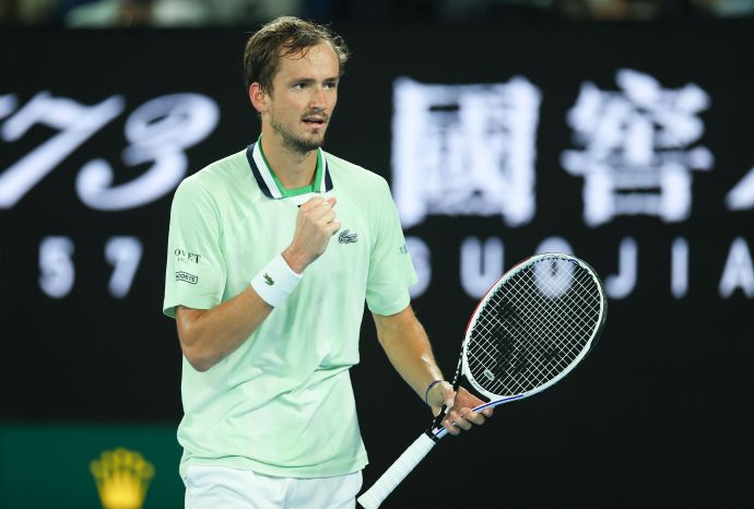 关于西班牙网球队翻盘澳大利亚网球队,梅德韦杰夫惊艳世界的信息 关于西班牙网球队翻盘澳大利亚网球队,梅德韦杰夫惊艳世界的信息