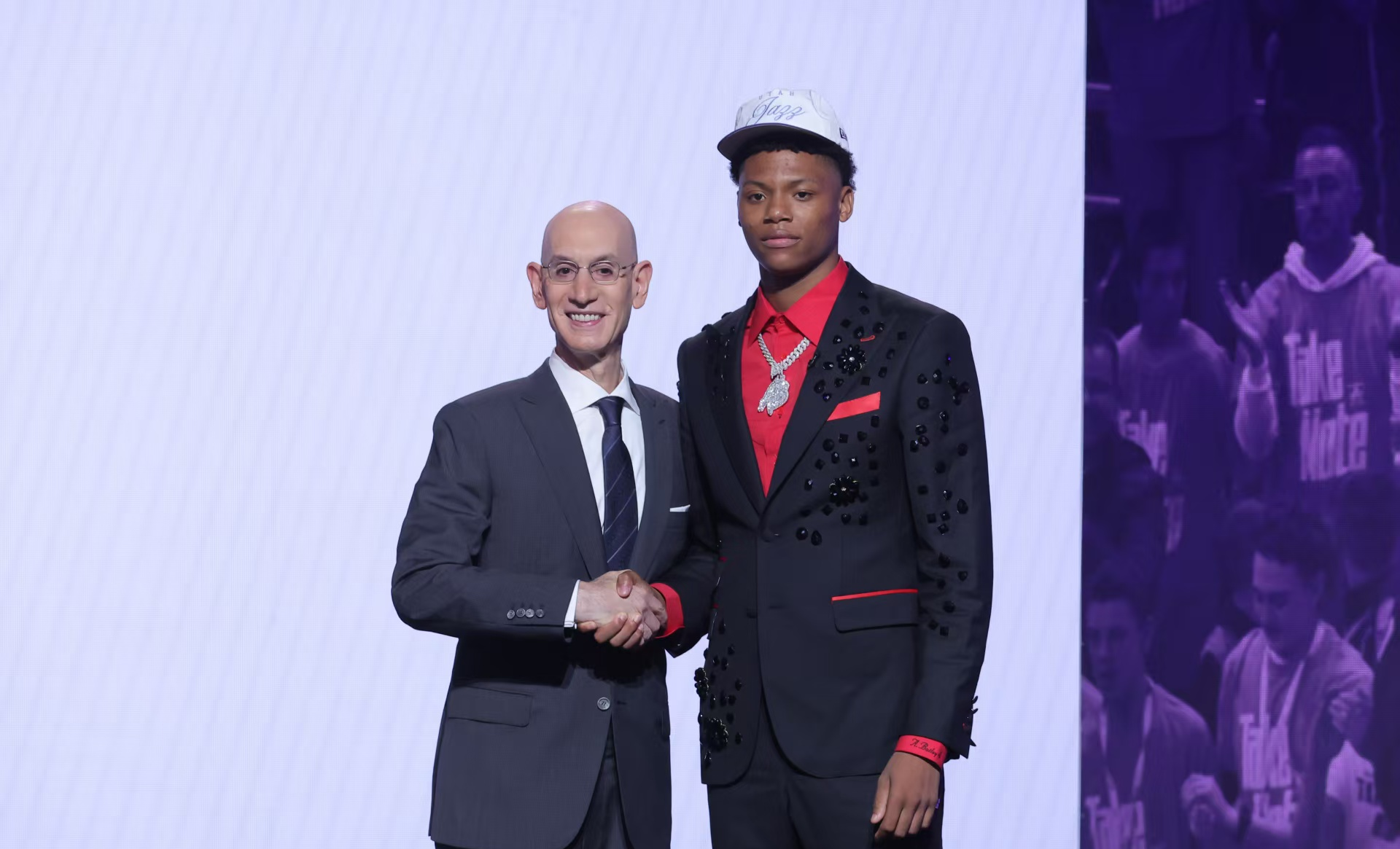 NBA选秀大会落幕,新秀人气赚足 NBA选秀大会落幕,新秀人气赚足