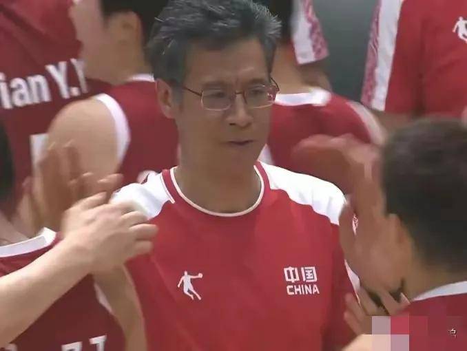 华歌尔队队长感动全队,率队夺冠 华歌尔队队长感动全队,率队夺冠