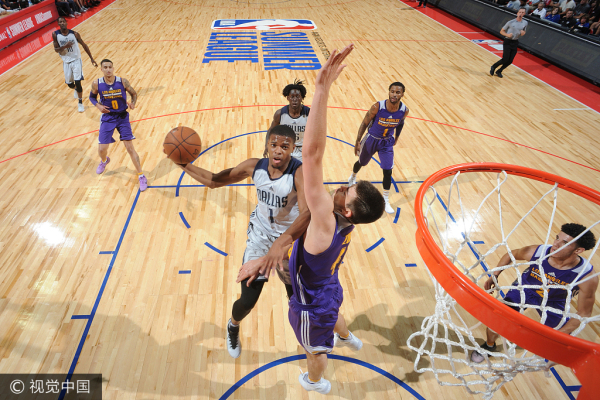 小牛客场力克骑士，保持不败纪录进入七连胜