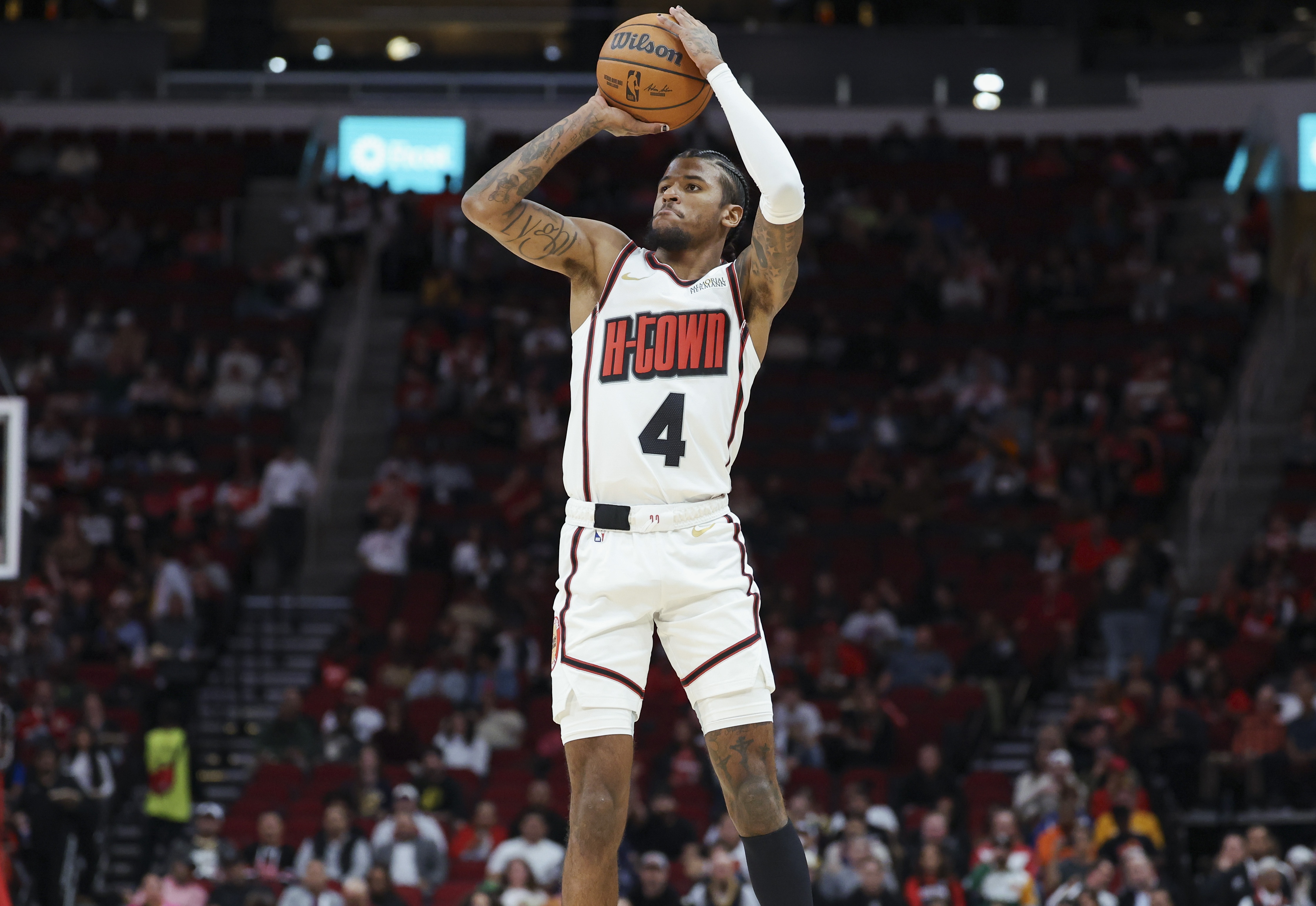 火箭战胜雷霆,实现四连胜! 火箭战胜雷霆,实现四连胜!