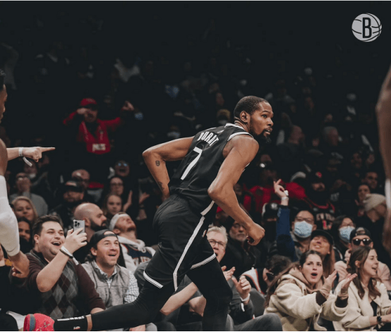 「篮网大胜凯尔特人,杜兰特表现抢眼」 「篮网大胜凯尔特人,杜兰特表现抢眼」