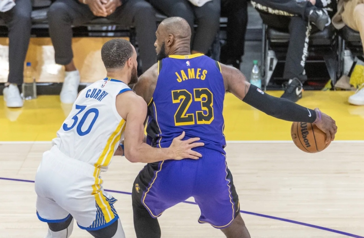 勇士击败湖人，晋级季后赛