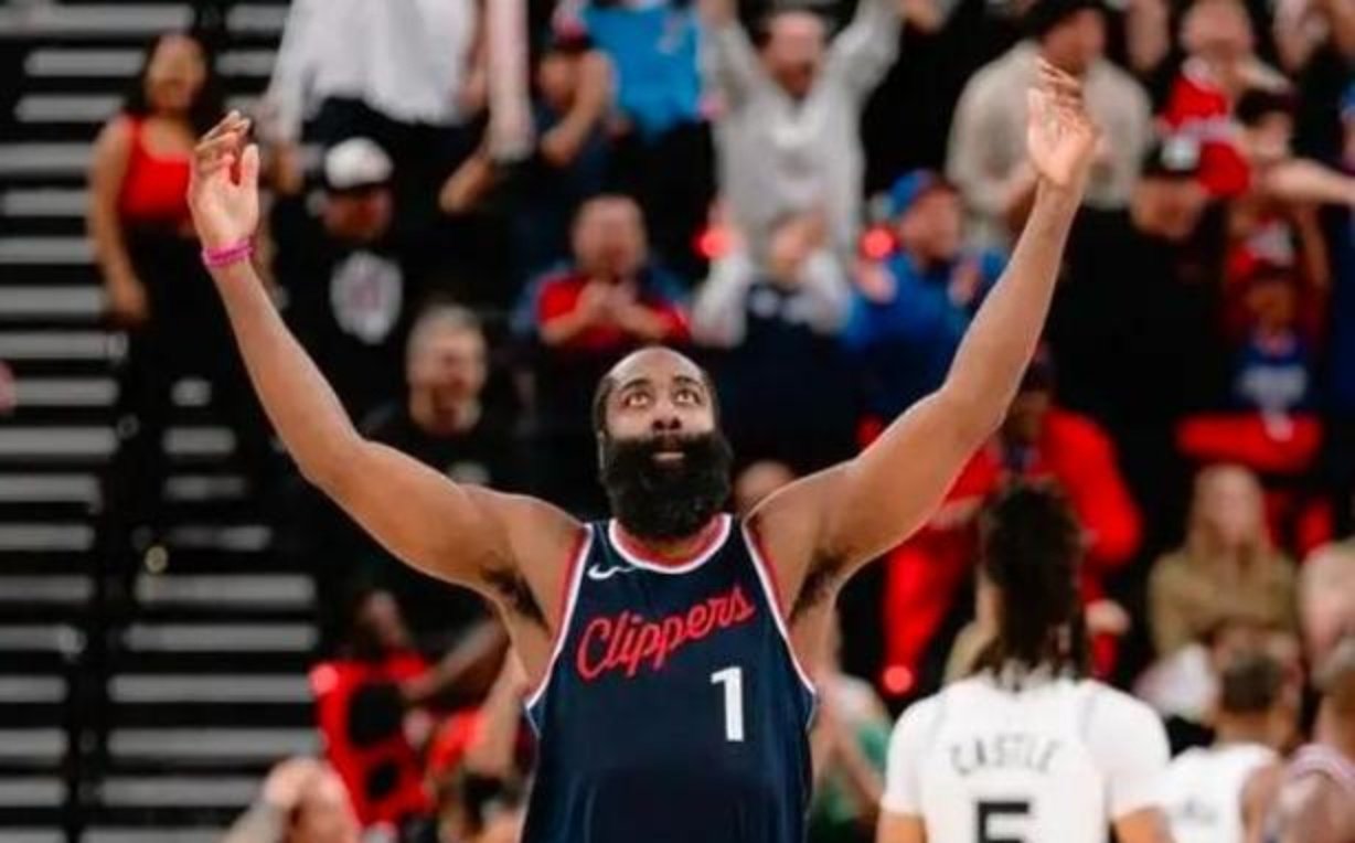 马刺逆转勇士，哈登刷新纪录